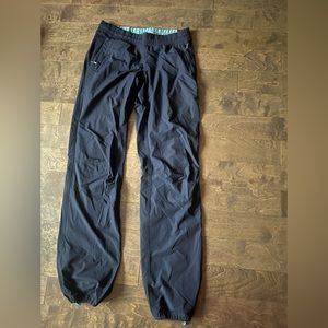 Lululemon fleece lined pants size 6